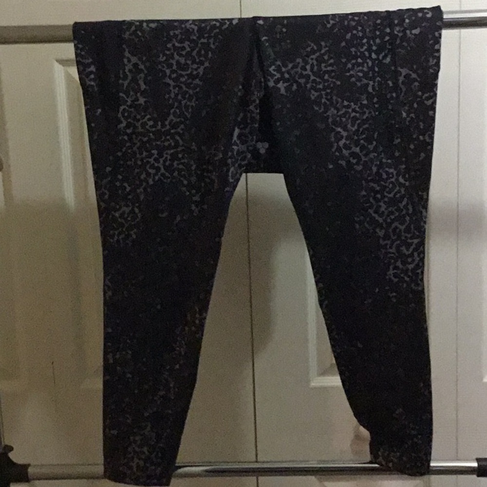Women’s Black Leopard Print Leggings